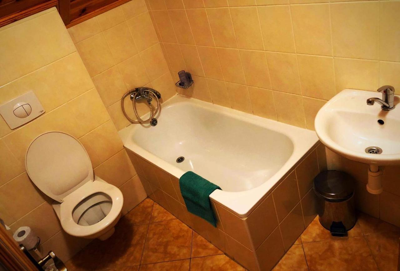 Hostinec Selsky Dvur Zbiroh エクステリア 写真