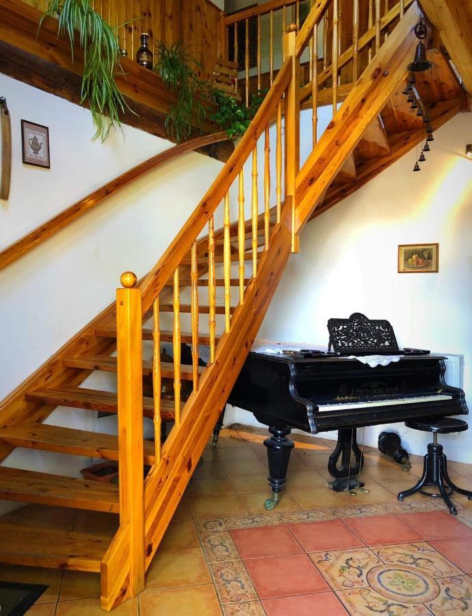 Hostinec Selsky Dvur Zbiroh エクステリア 写真